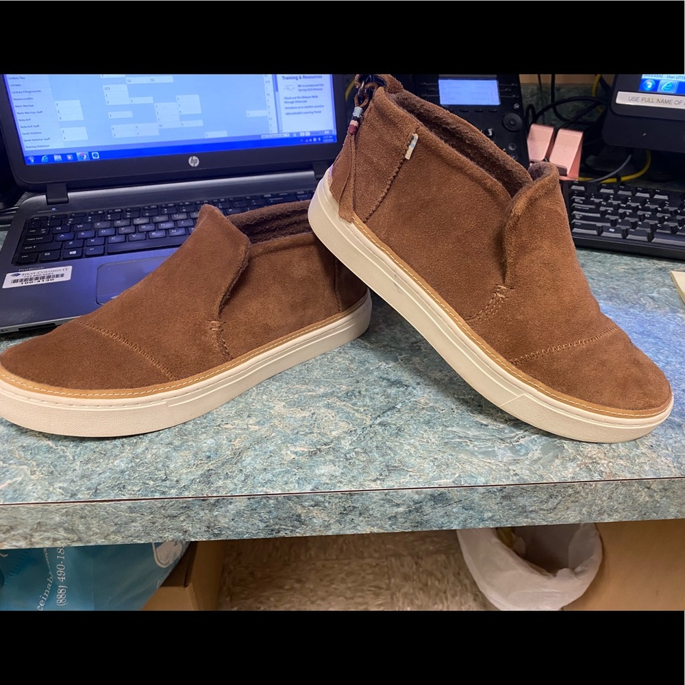 Toms Paxton slip on